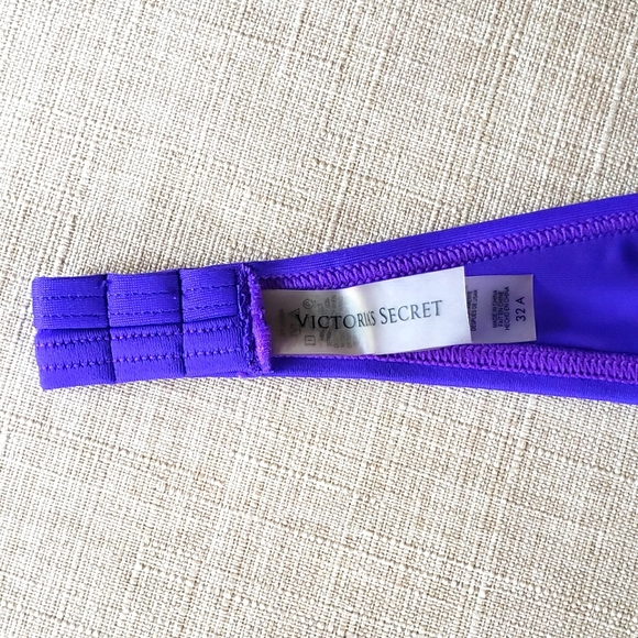 Victoria's Secret bikini - Picture 2 of 3